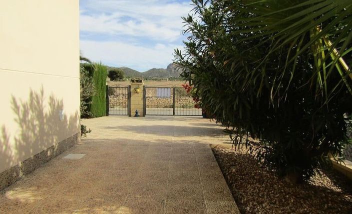 Image No.11-4 Bed Villa for sale