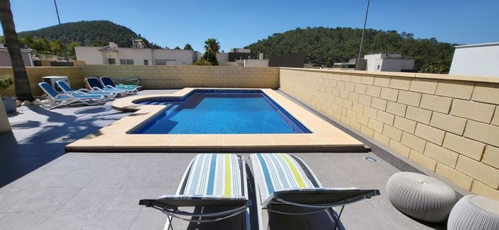 Image No.2-4 Bed Villa for sale