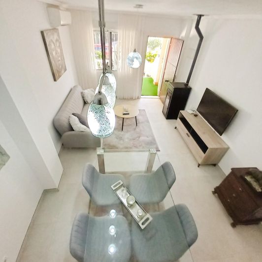 Image No.9-2 Bed Townhouse for sale