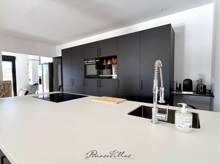 Image No.19-4 Bed Villa for sale