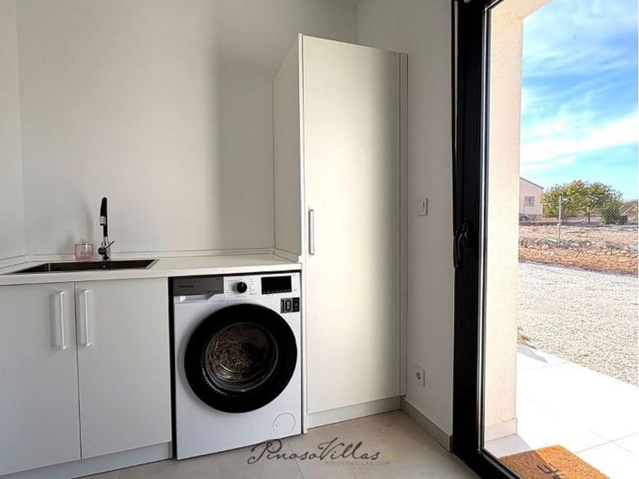 Image No.24-4 Bed Villa for sale