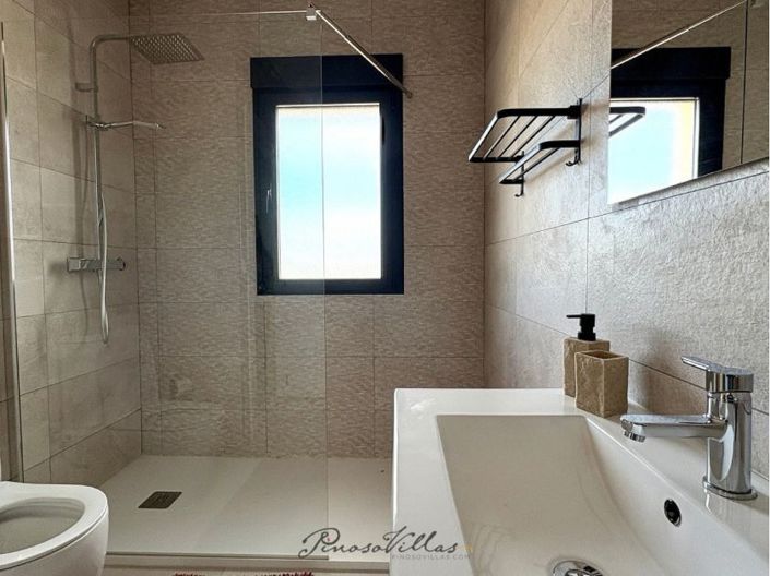 Image No.33-4 Bed Villa for sale