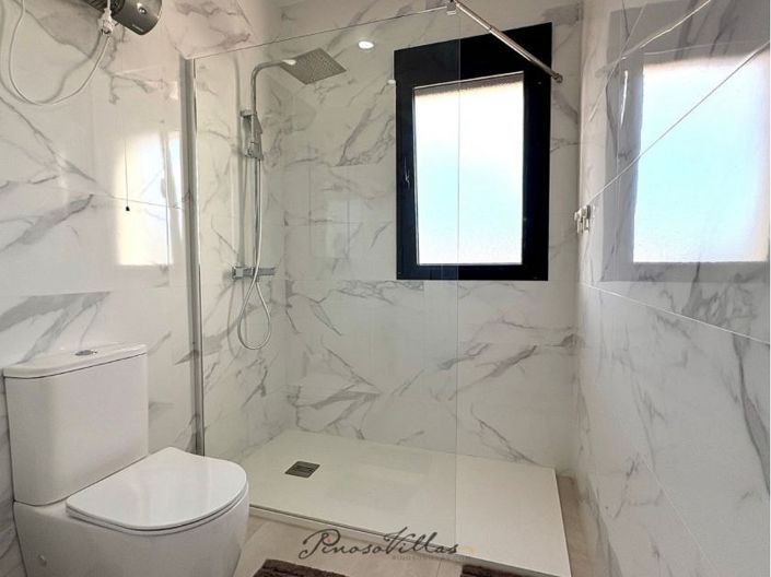 Image No.37-4 Bed Villa for sale