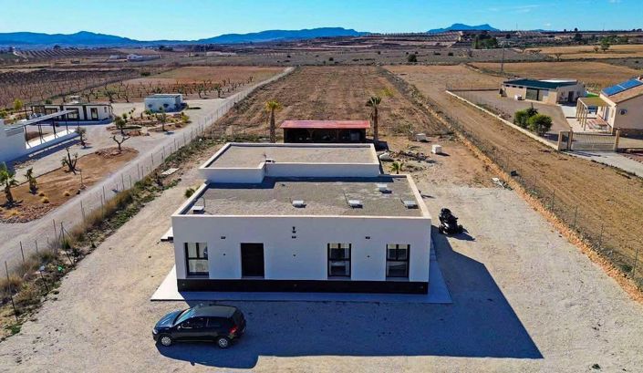 Image No.6-4 Bed Villa for sale