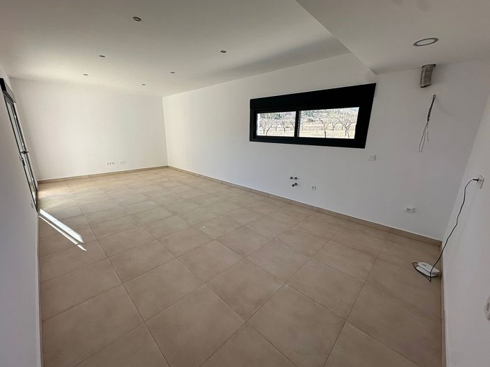 Image No.6-3 Bed Villa for sale