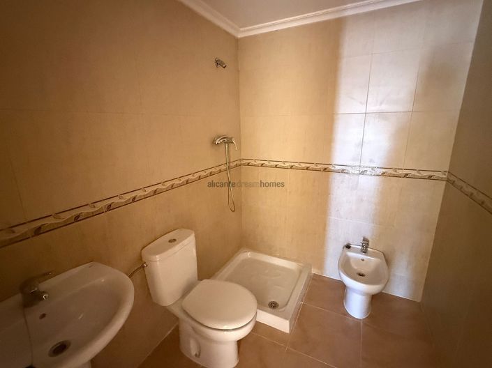 Image No.9-2 Bed Apartment for sale