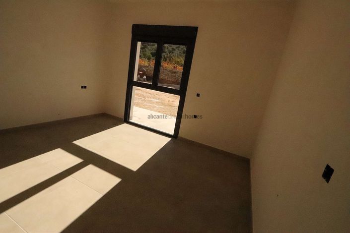 Image No.43-3 Bed Villa for sale