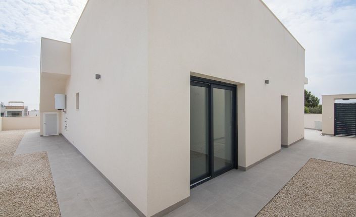 Image No.13-3 Bed Villa for sale