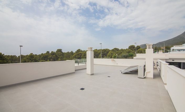 Image No.15-3 Bed Villa for sale