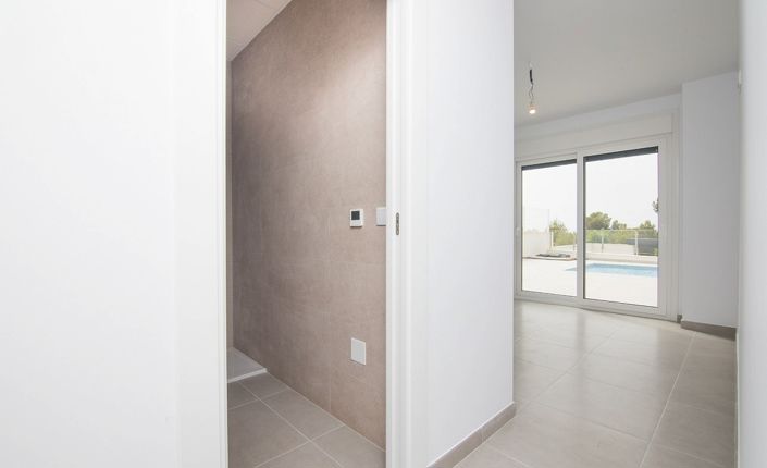 Image No.28-3 Bed Villa for sale