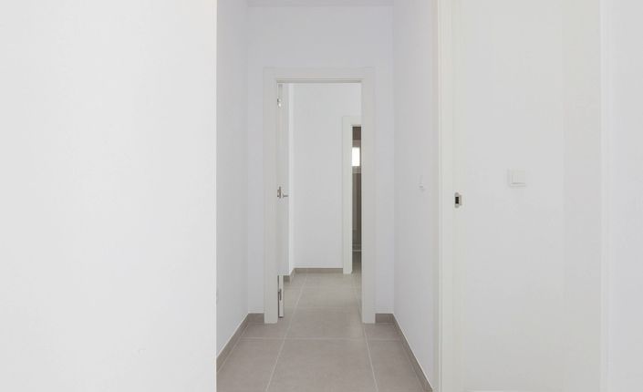 Image No.29-3 Bed Villa for sale