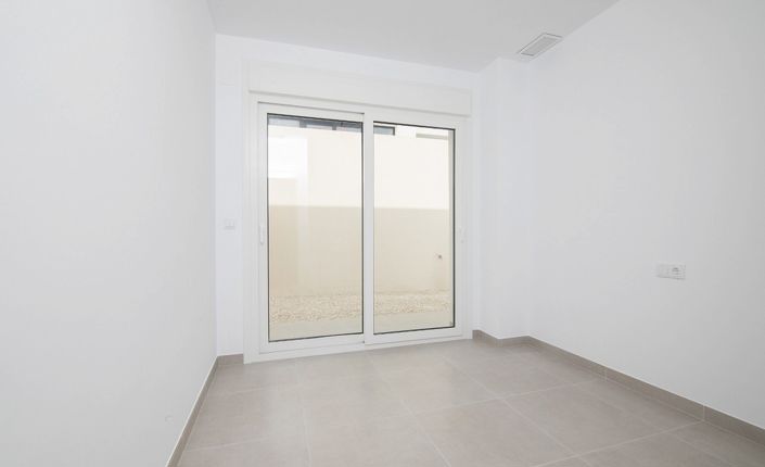 Image No.36-3 Bed Villa for sale