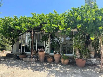 Maison de campagne de 2 chambres à vendre à Ibi