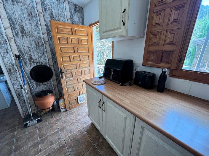 Image No.14-2 Bed Country House for sale