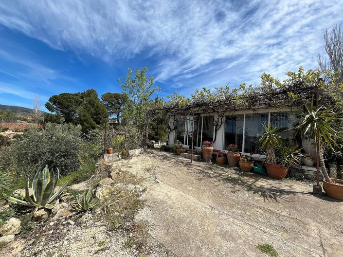 Image No.27-2 Bed Country House for sale