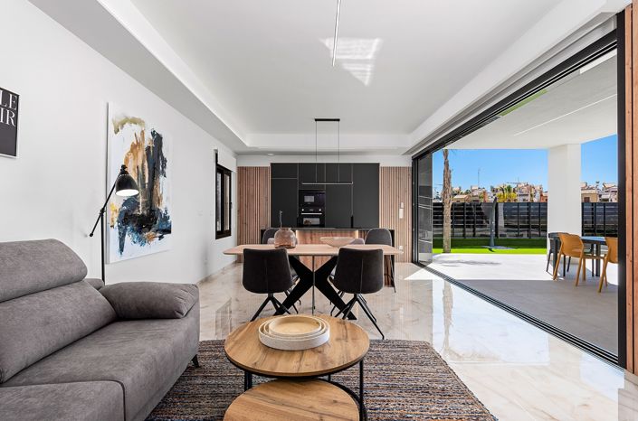 Image No.15-3 Bed Villa for sale