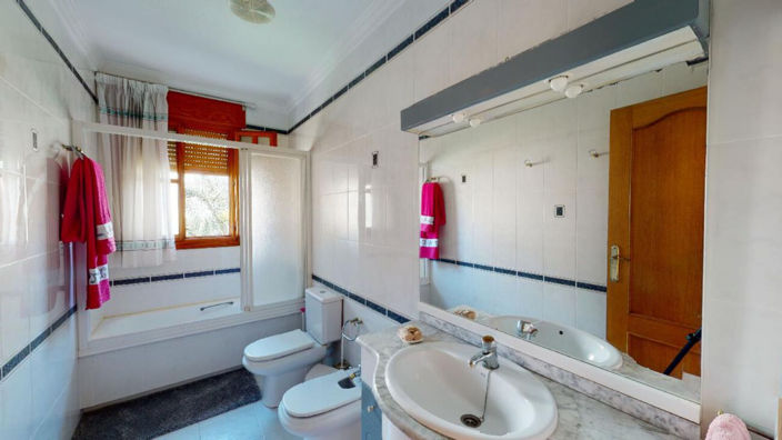 Image No.21-4 Bed Villa for sale