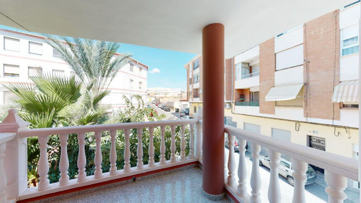 Image No.4-4 Bed Villa for sale