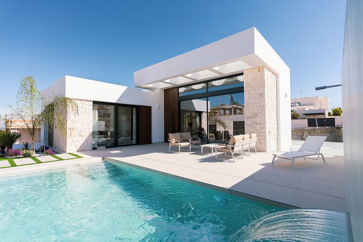 Image No.1-4 Bed Villa for sale