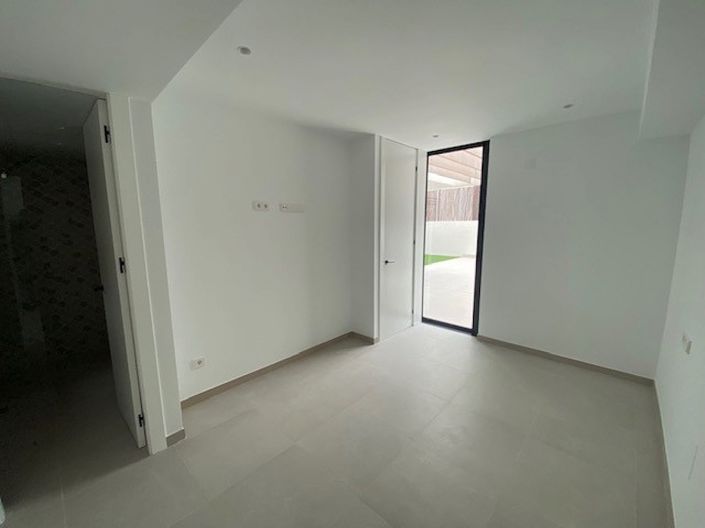 Image No.17-3 Bed Villa for sale