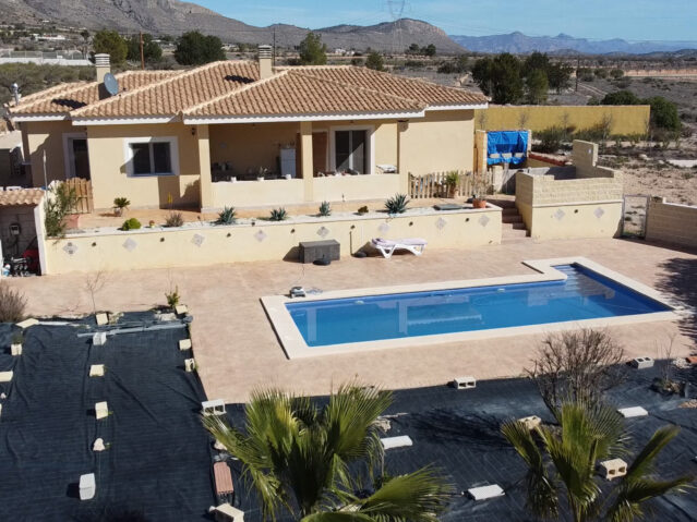 Image No.1-Villa de 4 chambres à vendre à Hondón de las Nieves