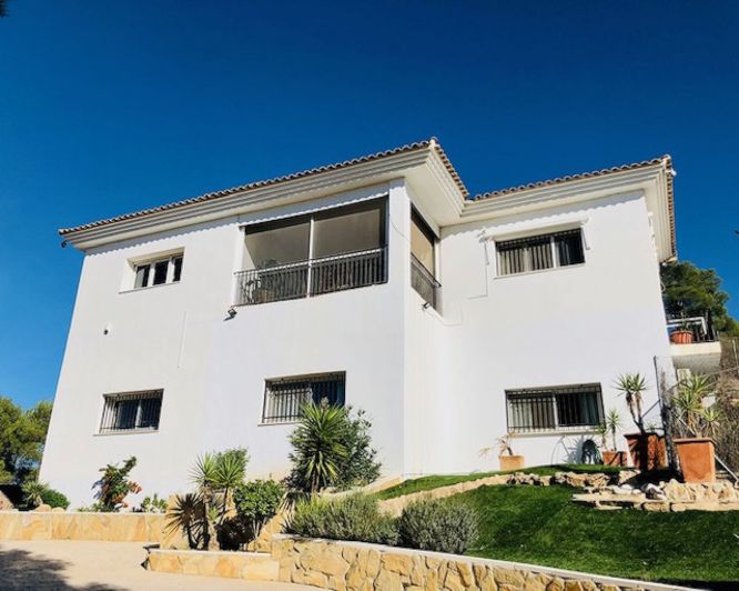 Image No.3-4 Bed Villa for sale