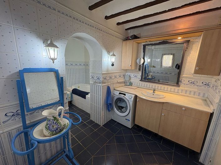 Image No.21-7 Bed Village House for sale