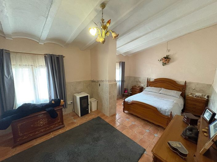 Image No.28-7 Bed Village House for sale