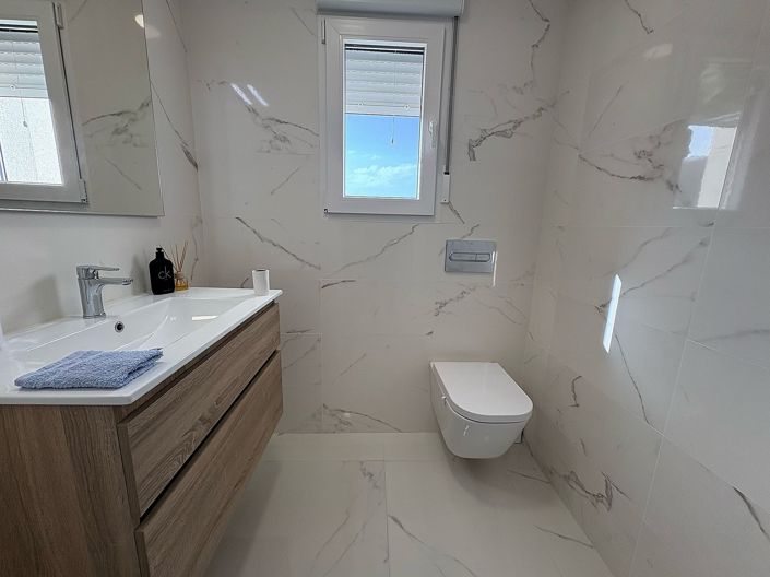 Image No.10-4 Bed Villa for sale