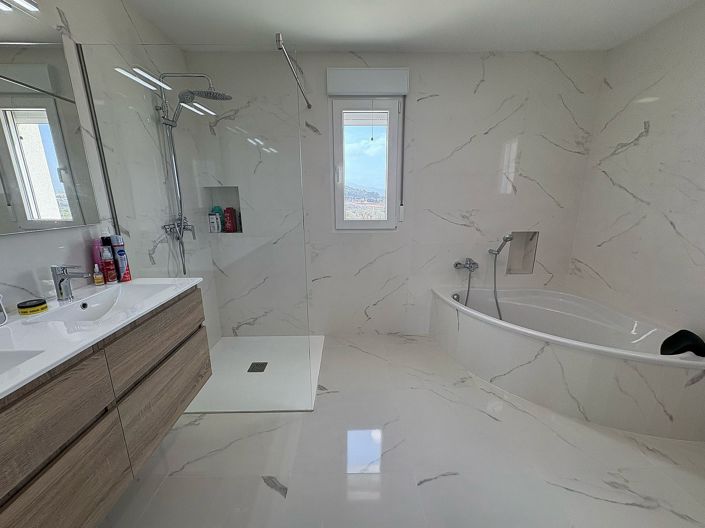 Image No.14-4 Bed Villa for sale