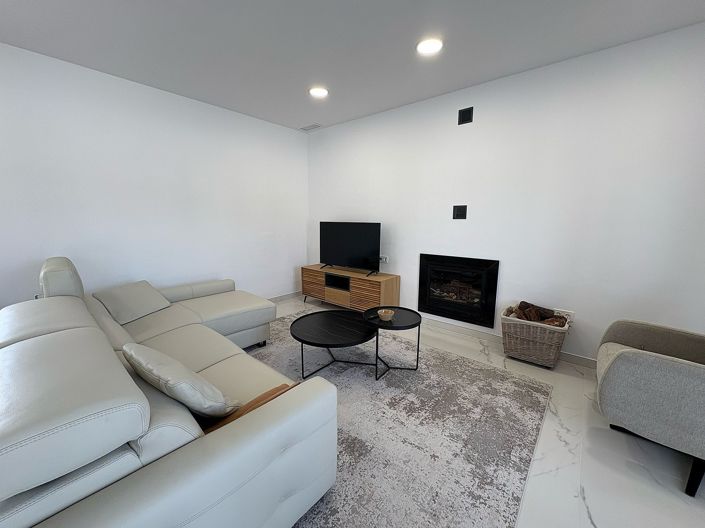 Image No.19-4 Bed Villa for sale