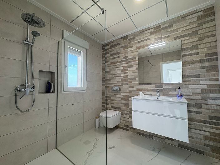 Image No.23-4 Bed Villa for sale