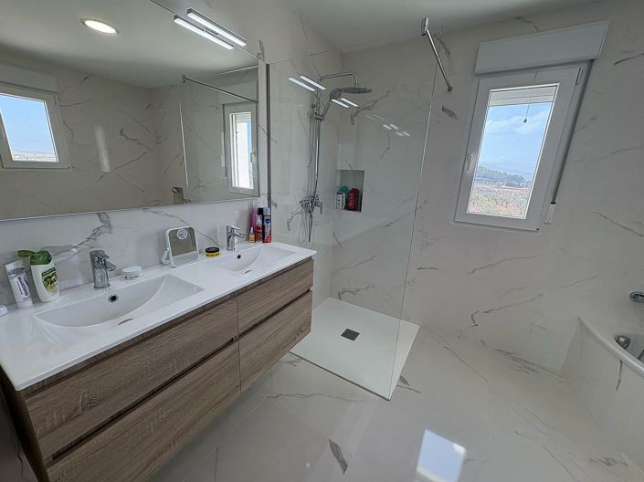 Image No.26-4 Bed Villa for sale