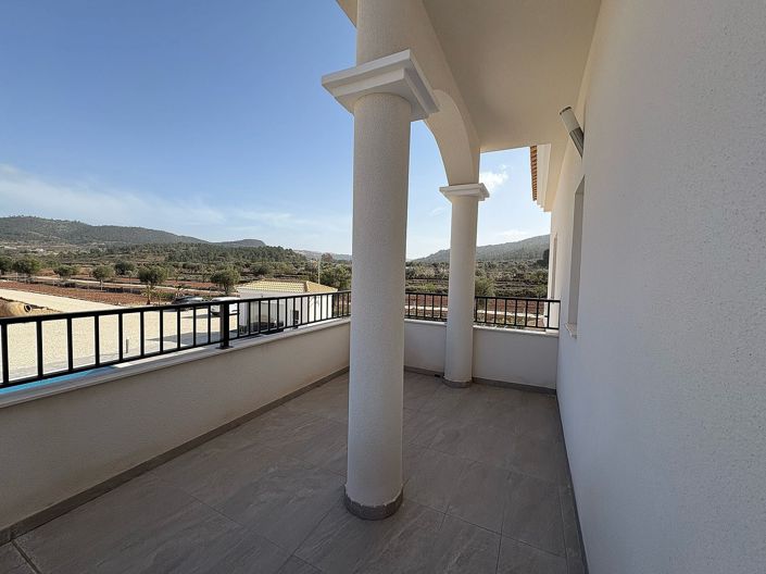 Image No.29-4 Bed Villa for sale