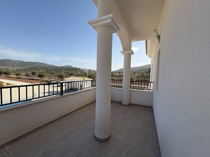 Image No.29-4 Bed Villa for sale