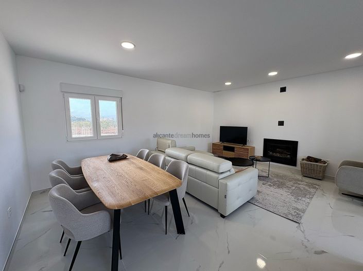 Image No.5-4 Bed Villa for sale