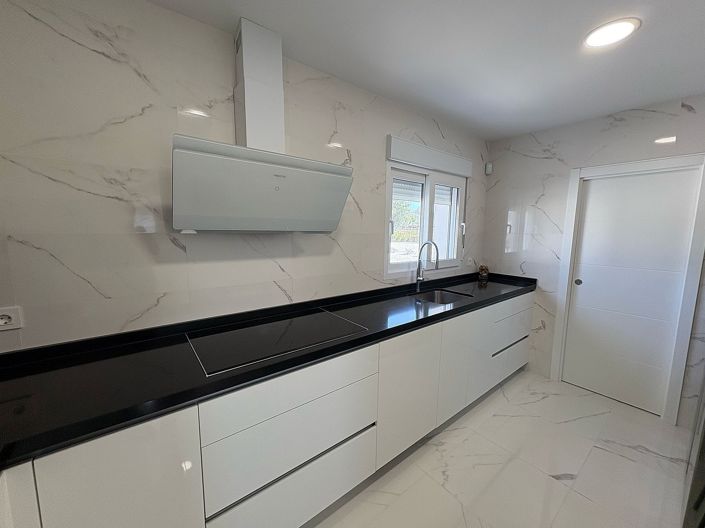 Image No.9-4 Bed Villa for sale