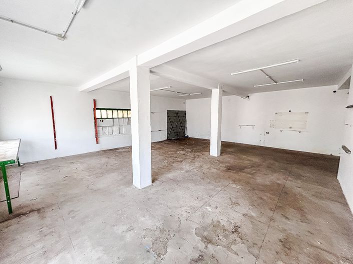 Image No.43-6 Bed Property for sale