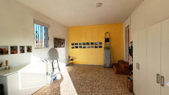 Image No.40-4 Bed Villa for sale