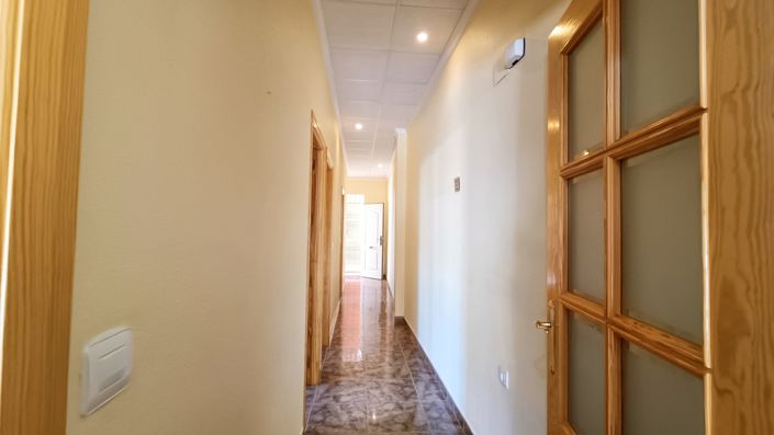 Image No.13-3 Bed Townhouse for sale