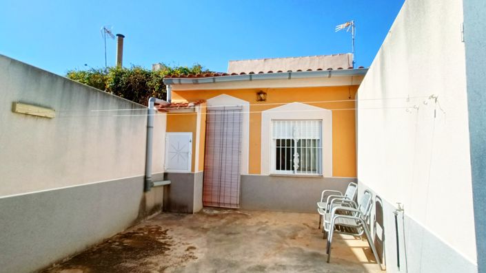 Image No.27-3 Bed Townhouse for sale