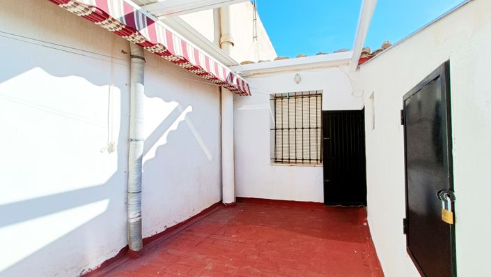 Image No.25-3 Bed Townhouse for sale