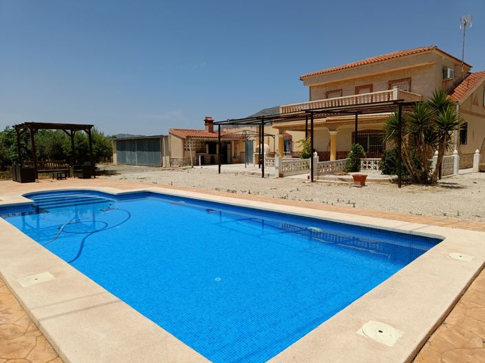 Image No.1-3 Bed Villa for sale