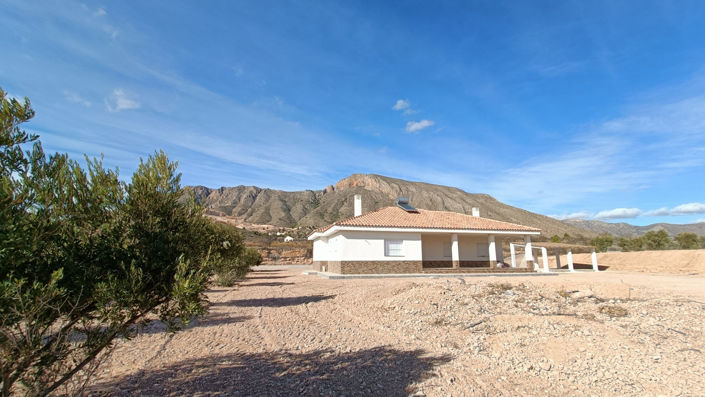 Image No.1-3 Bed Villa for sale
