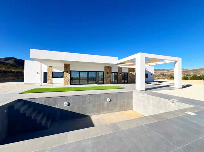 Image No.1-3 Bed Villa for sale
