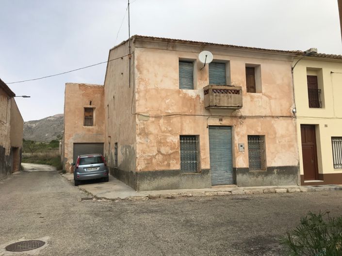 Image No.1-5 Bed Townhouse for sale
