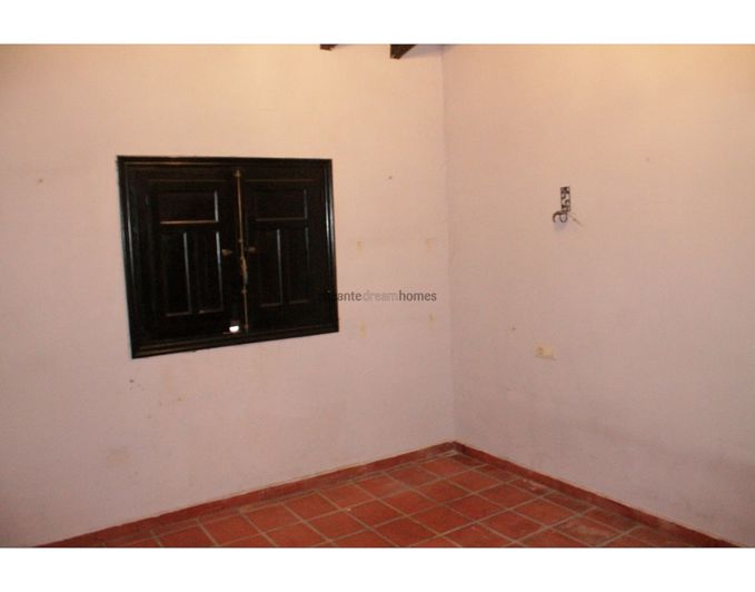 Image No.30-2 Bed Country House for sale