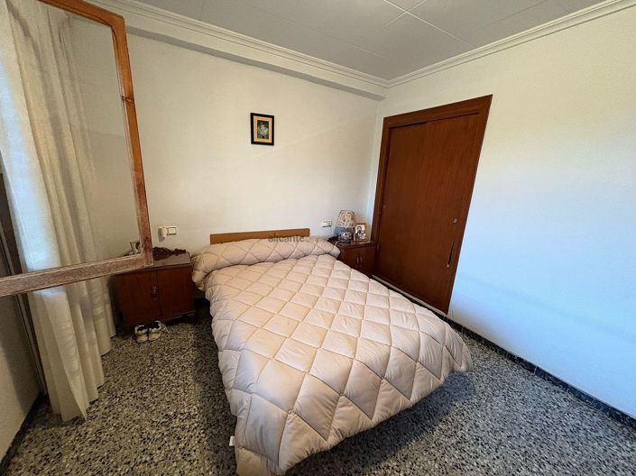 Image No.36-4 Bed Country House for sale