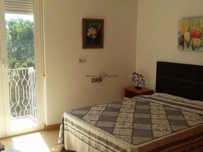 Image No.15-6 Bed Country House for sale