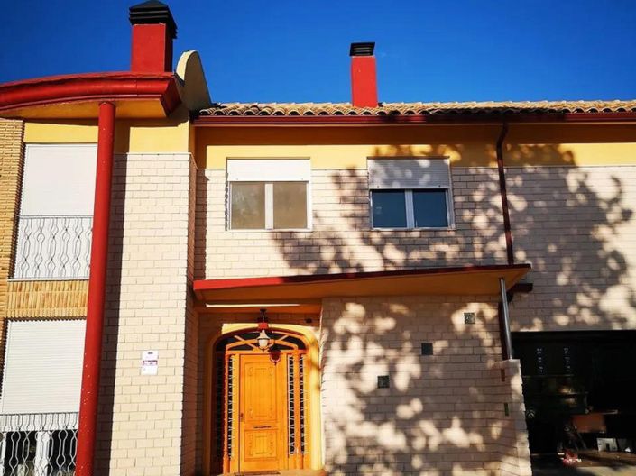 Image No.9-Maison de campagne de 6 chambres à vendre à Yecla